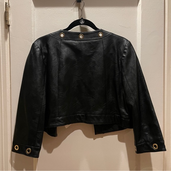 NWT Faux Leather cropped jacket made in Italy! Size 48 European - Picture 2 of 7